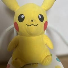 ピカチュウ ぬいぐるみのサムネイル