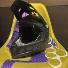 スノーモービルヘルメットのサムネイル