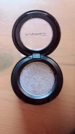 MAC アイシャドウのサムネイル