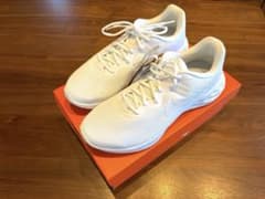 【新品未使用】NIKE レボリューション28.5cm ホワイト ナイキのサムネイル
