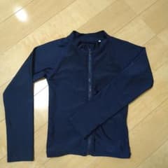 ラッシュガード　130cm ネイビーのサムネイル