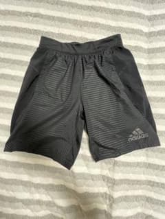 adidas ハーフパンツのサムネイル
