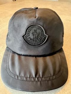 MONCLER モンクレール キャップ 黒 クリスタルロゴ 希少モデルのサムネイル