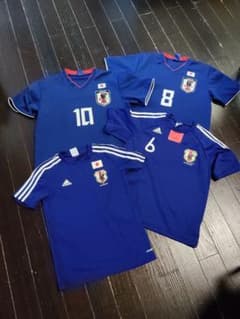 サッカー日本代表 ユニフォーム 4枚セットのサムネイル