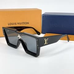 美品 ルイヴィトン サングラス サイクロン ビジュー LV イニシャル ブラック 美品 ルイヴィトン サングラス サイクロン ビジュー LV イニシャル