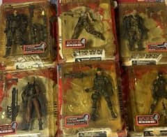 日*0様 マクファーレントイズ メタルギア ソリッド フィギュア