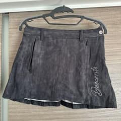Descente ダークグレー フリルスカート デサント ダークグレー フリルスカート - メルカリ