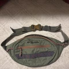 Kotkat 様専用 超美品 Columbia ボディバッグ オリーブグリーンのサムネイル
