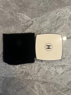 【未使用】CHANEL LES BEIGES アイシャドウのサムネイル