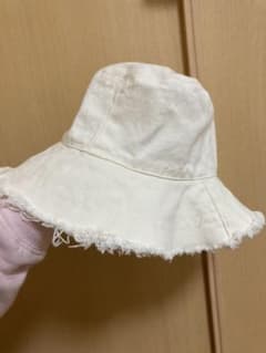バケットハットのサムネイル