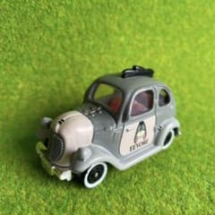ディズニー トミカ イーヨーのクラシックカー - メルカリ