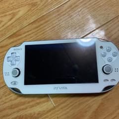 PlayStation®Vita クリスタル・ホワイト Wi-Fi PCH-1…のサムネイル