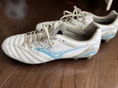 Mizuno サッカーシューズ ホワイト/ブルー　スパイクのサムネイル