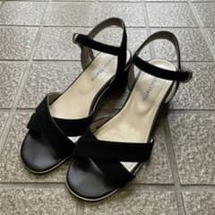 お値下げしました！！　サンダル パンプス 黒のサムネイル