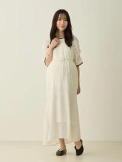 美品【 honono 】 シアードットラグランギャザーワンピース Whiteのサムネイル
