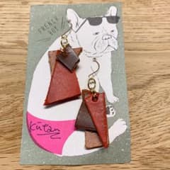 栃木レザー　ピアス☆のサムネイル