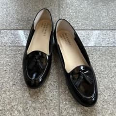 ✨マーガレットハウエル　パンプス バレエシューズ ブラック　エナメル　25.5 マーガレットハウエル エナメルフラットパンプス - メルカリ