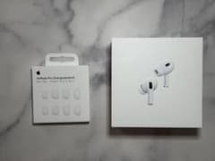 【中古美品】AirPods Pro 2 本体&Ear Trps【S M L】 中古美品】AirPods Pro 2 本体&Ear Trps【S M L】 - メルカリ