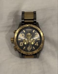 極美品】NIXON ニクソン 51-30 CHRONO ゴールド×ブラック - メルカリ