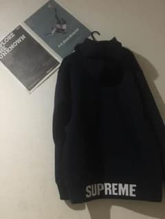 supremeパーカーのサムネイル