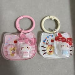 ハローキティ アクリルキーホルダー 2個セットのサムネイル