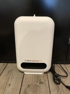 アイリスオーヤマ　セラミックファンヒーターのサムネイル