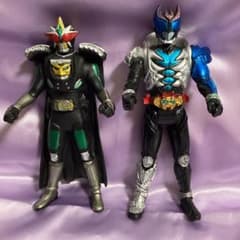 バンダイ　装着変身　仮面ライダーキバ　ガルルフォーム装動 ゼロノス ベガフォームのサムネイル