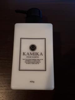 カミカ 黒髪クリームシャンプー KAMIKA 400gのサムネイル