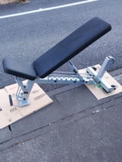 mbc アジャスタブル ペンチ この商品は3万8500円です。 - メルカリ