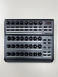 BEHRINGER BCR2000 MIDIコントローラーのサムネイル