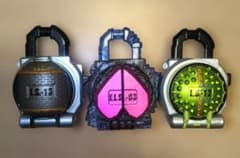 仮面ライダー鎧武 ロックシード 3種セットのサムネイル