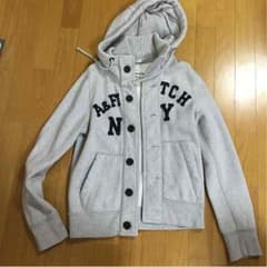 値下げ中アバクロパーカーsサイズ美品のサムネイル