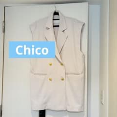 【美品】WHOSWHO Chico ベスト ホワイト ゴールドボタンのサムネイル
