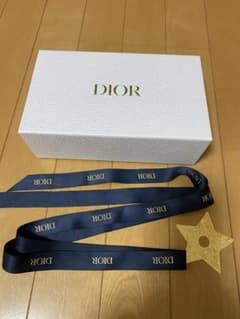 dior プレゼント用箱のサムネイル