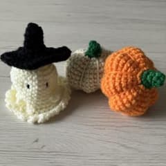 あみぐるみ ハロウィン かぼちゃ（オレンジ、白）＆おばけ ３点セットのサムネイル