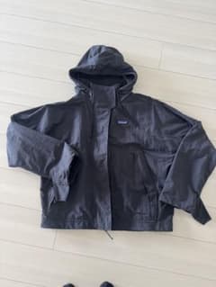 【美品】patagonia フード付きナイロンジャケット M ダークグレー patagonia フード付きジャケット ウィメンズMサイズ ダークグレー