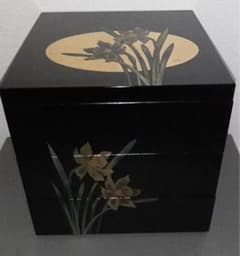 重箱角三段　金箔漆器　塚田外志男のサムネイル