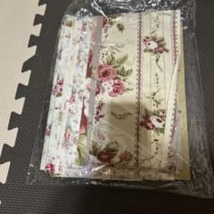 リ*コ様 パッチワーク用のバラの生地です。 赤系の端切れをお探しの方にのサムネイル