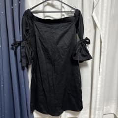 H&M 黒のワンピースのサムネイル