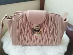 MIUMIU ミュウミュウ ショルダーバッグのサムネイル