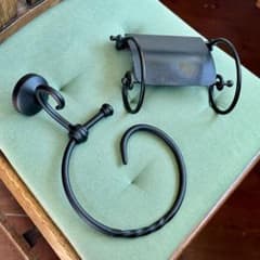 シャビーなアイアン　タオルホルダーとトイレットペーパーホルダーのサムネイル