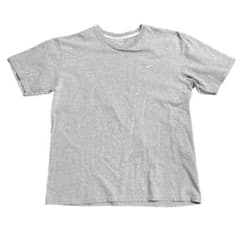 NIKE Tシャツ　ワンポイントロゴ　スウッシュロゴのサムネイル