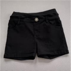 まゆ様専用　黒と白のショートパンツのサムネイル