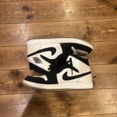 Nike Air Jordan 1 Mid "Omega/Black/Whiteのサムネイル
