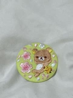 リラックマ 桜 刺繍 缶バッジのサムネイル