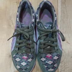 PUMAプーマ  レディーススニーカーのサムネイル