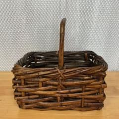 竹かご 持ち手付きバスケット 手編み レトロ　竹籠　小のサムネイル