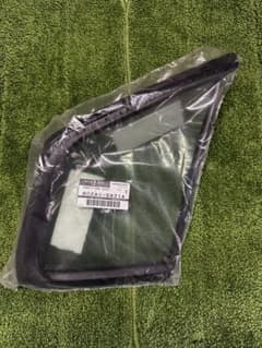 新品 日産 ノート 純正 ガラス 三角窓 802A0-6XJ1A 新品 日産 ノート 純正 ガラス 三角窓 802A0-6XJ1A - メルカリ