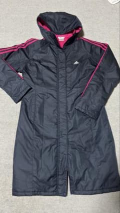 adidas フード付きロングコート 黒/ピンクのサムネイル