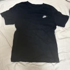 NIKE ブラック Tシャツ ワンポイントシャツのサムネイル